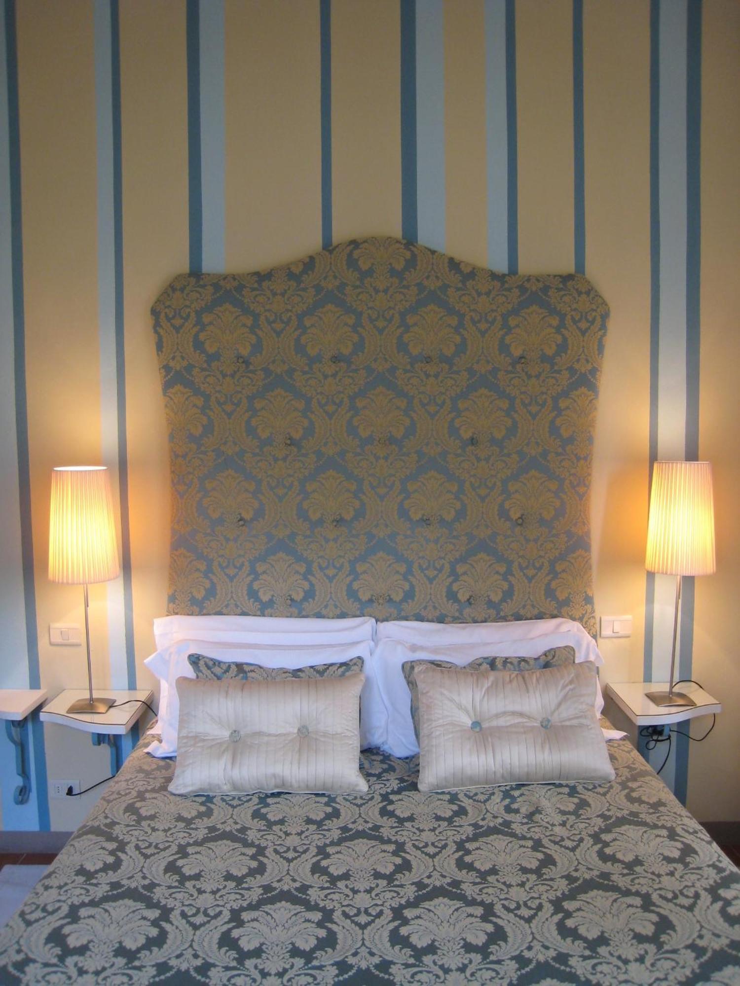 Fontelunga Hotel & Villas Pozzo  Екстериор снимка