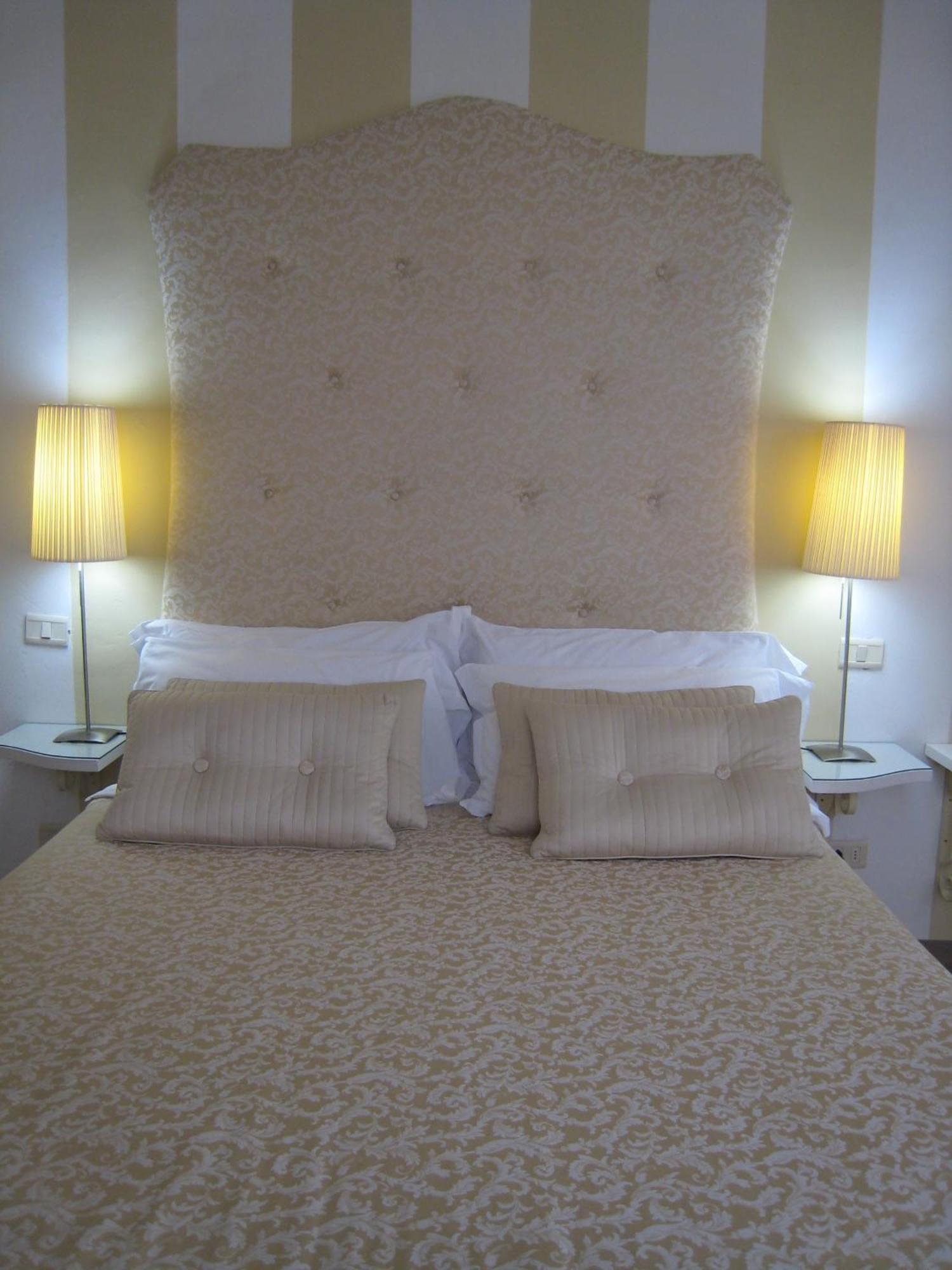 Fontelunga Hotel & Villas Pozzo  Екстериор снимка